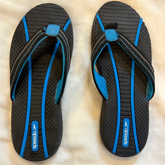 GUC size 9 Speedo Men's Black and Blue Sandals great for pool, lake or beach day - Picture 1 of 3